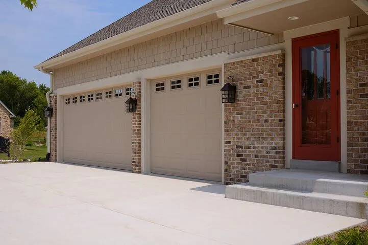 2283/2284 Series Steel Garage Door